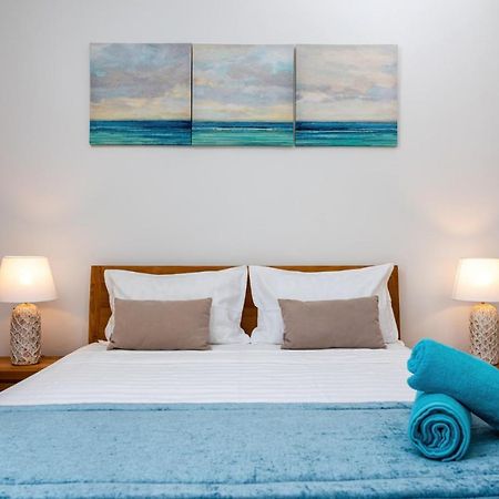 West Wood Holiday Apartment, C6 - Flic En Flac With Pool At A Quiet Location, Beautifully Decorated And Close To The Beach Экстерьер фото