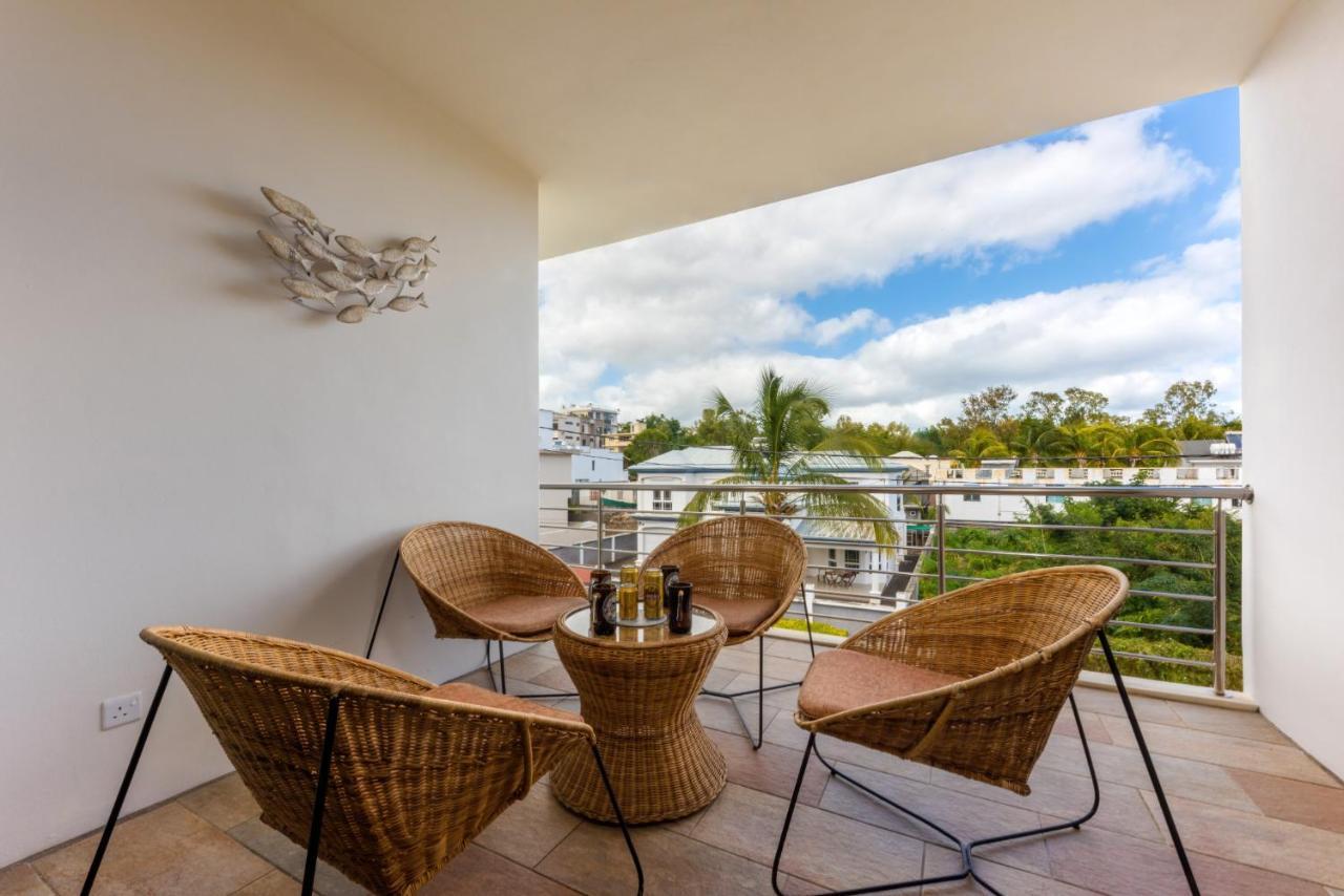 West Wood Holiday Apartment, C6 - Flic En Flac With Pool At A Quiet Location, Beautifully Decorated And Close To The Beach Экстерьер фото